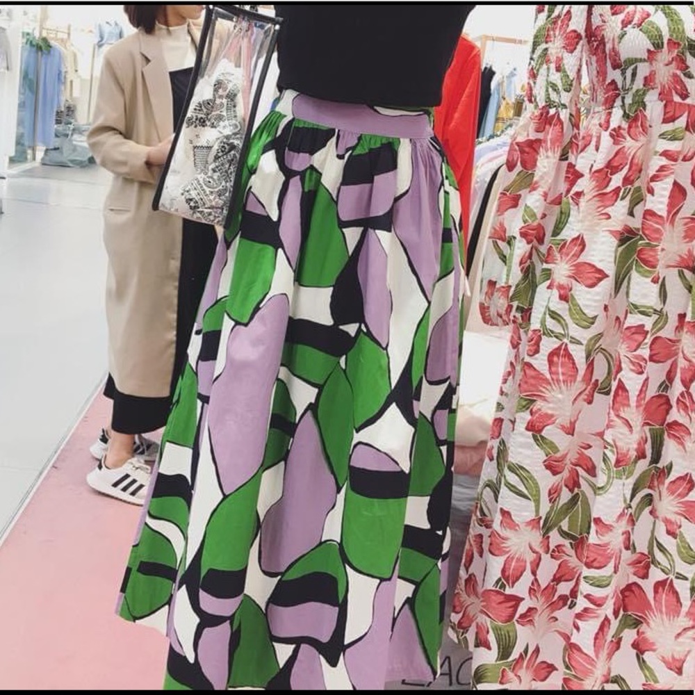 Abstract print skirt